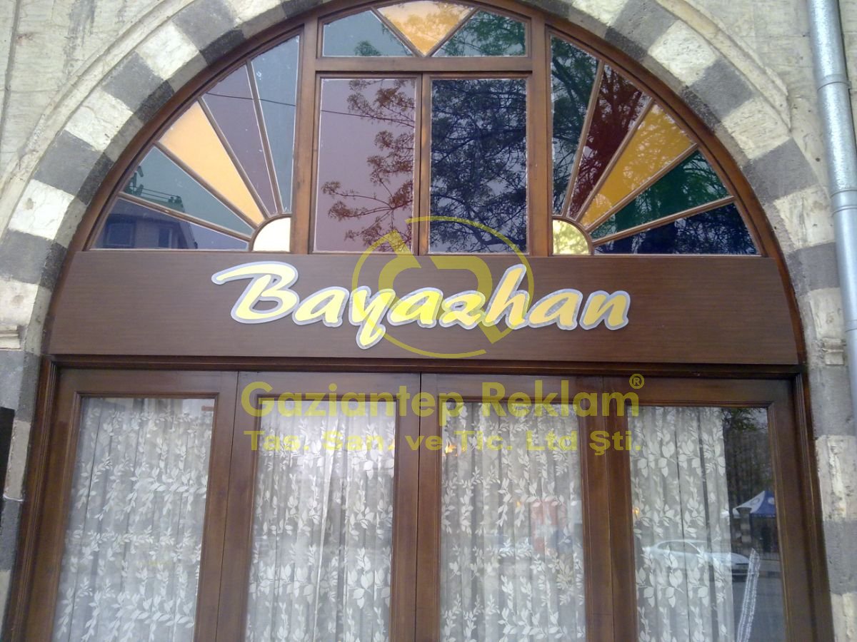 Ahşap Konseptli Işıklı Pleksi Harf Tabela Çözümü