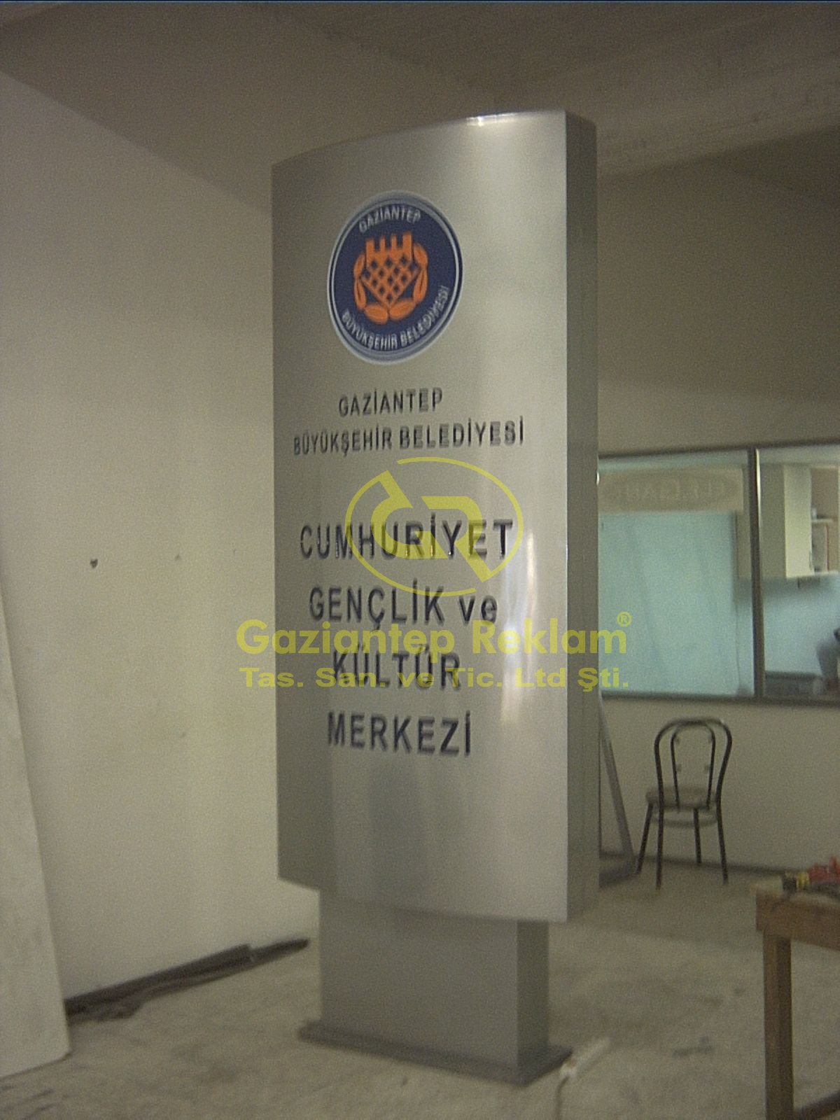 Alm. Dekupe Işıklı Pilon Tabela