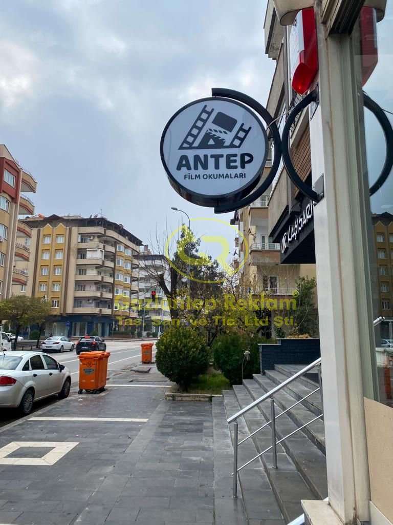 Antep Film Okumaları Yuvarlak Işıklı Pleksi Fener Tabela
