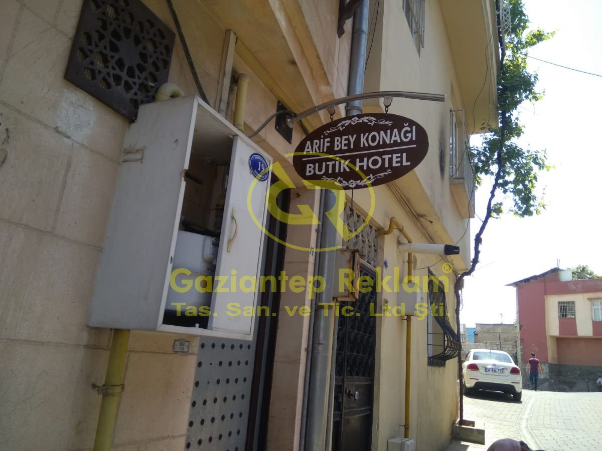 Arif Bey Konağı Oval Dekoratif Işıksız Fener Tabela