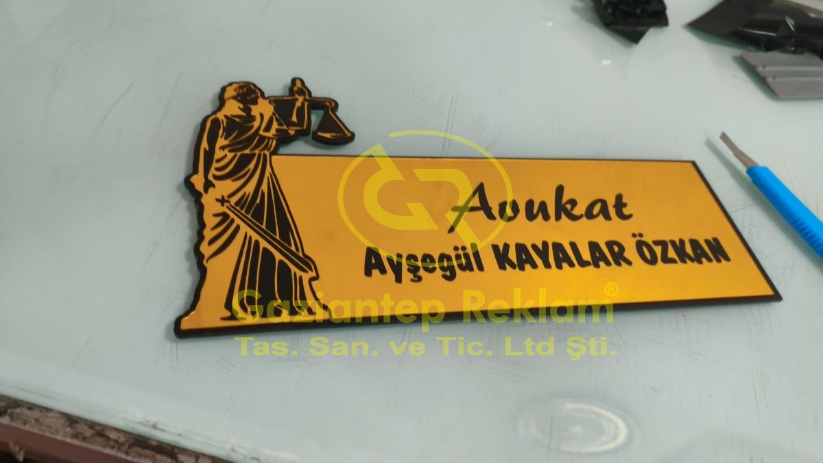 Avukat Ayşegül Kayalar Özkan Lazer Kesim Estetik Ofis Tabelası