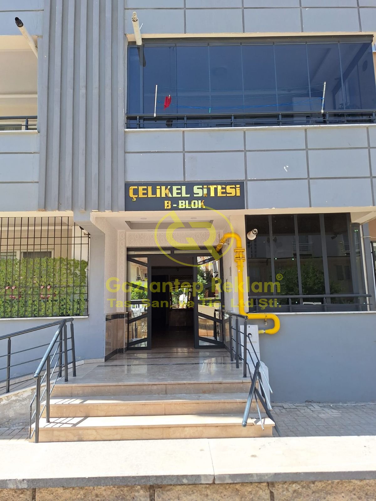 ÇELİKEL SİTESİ Parlak Gold Pleksi Harf 