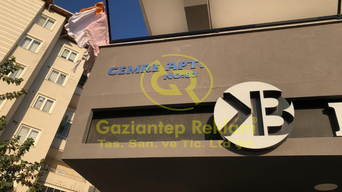 Cemre Apartmanı Dış Cephe Pleksi