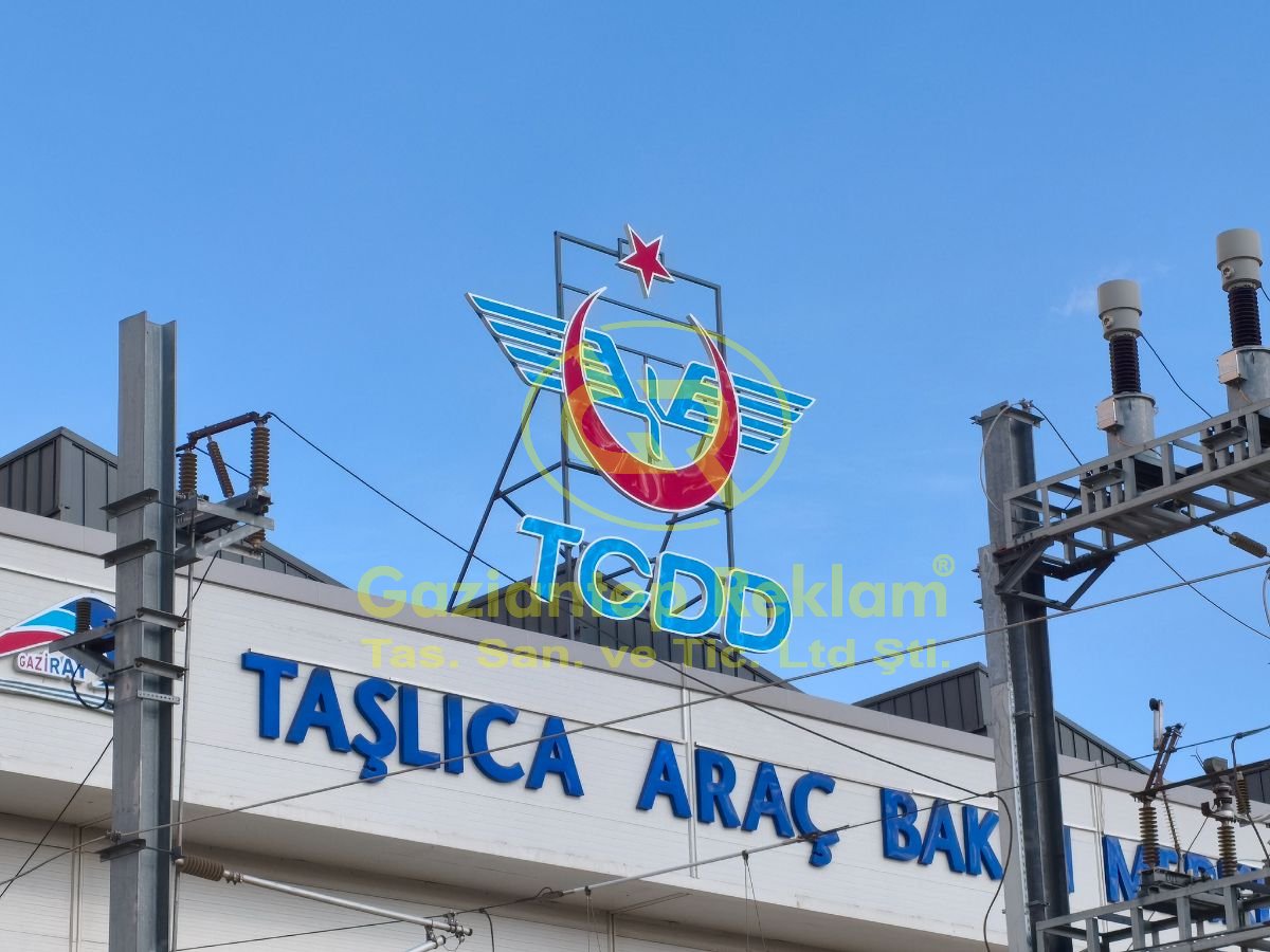 Dev Kurumsal Işıklı Kutu Harf Çatı Tabelası