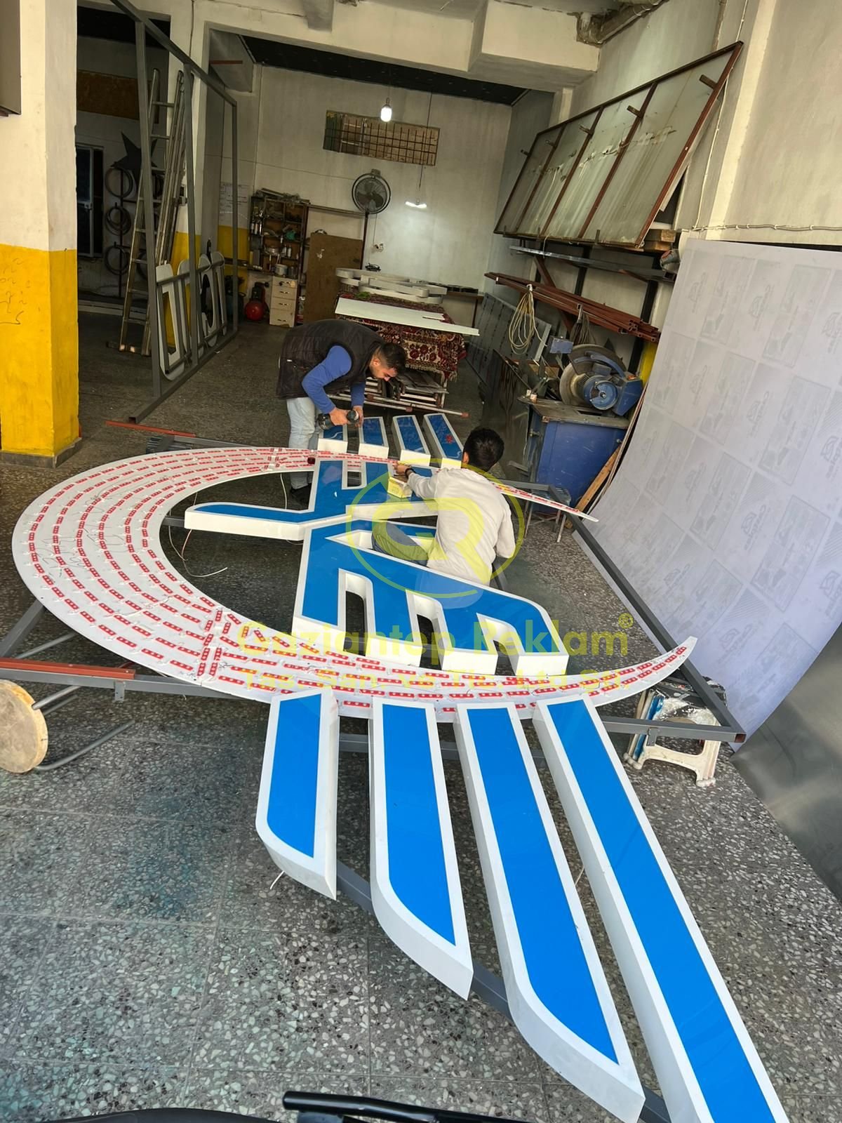 Dev Pleksi Işıklı Kutu Harf Tabela İmalatı