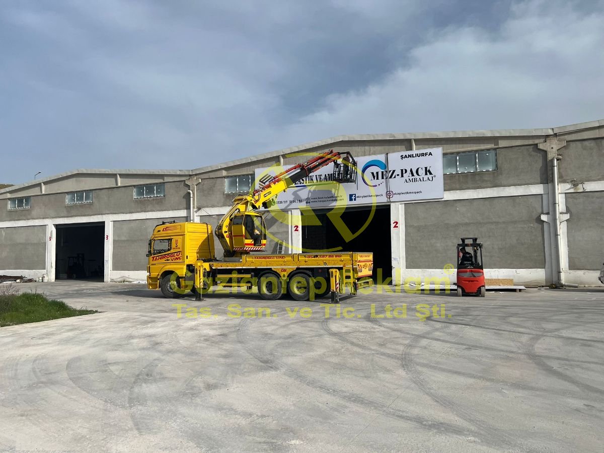 Endüstriyel Cephe Vinil Germe Tabela Uygulaması