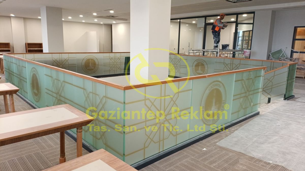 Gaziantep Şahinbey Belediyesi Dekoratif Cam Kumlama Folyo Çalışması
