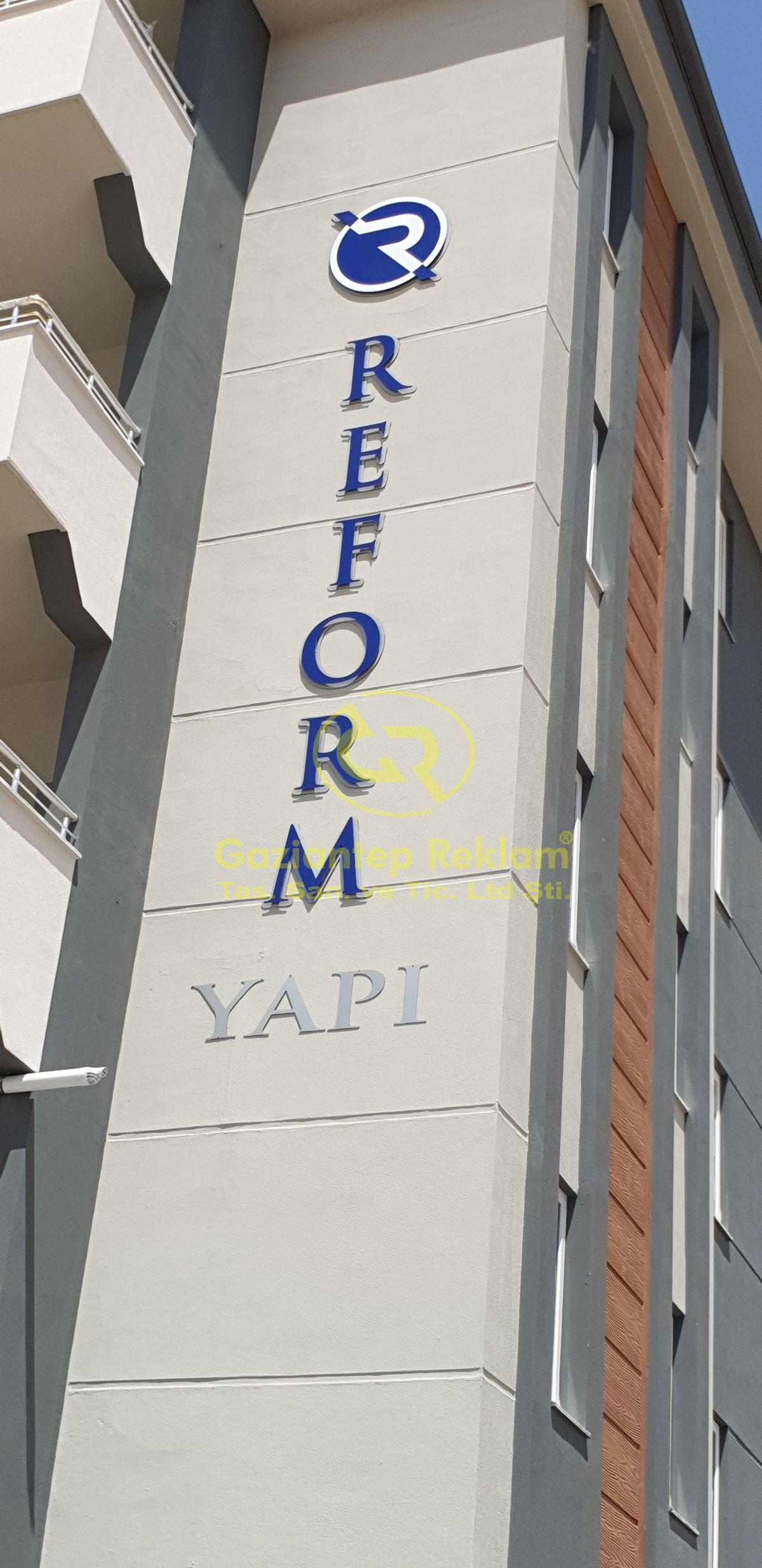 Gümüş alkor Kabartma Harf Bina Cephe Uygulamaları