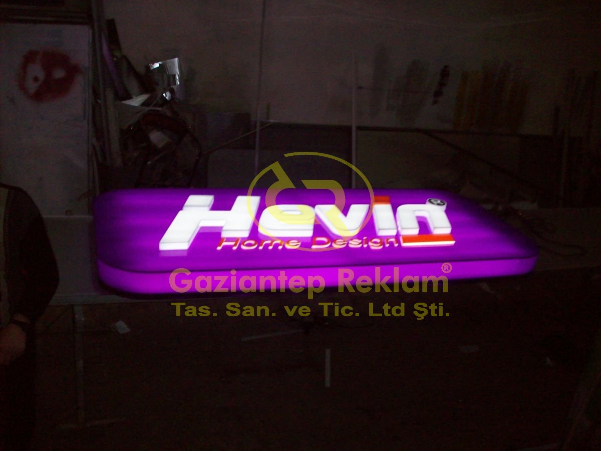 Mor Zeminli Pleksi Kutu Harf Işıklı Tabela