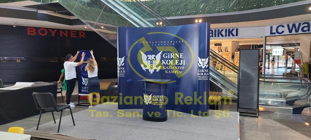 Oval Pop-Up Stand ve Kurumsal Tanıtım Bankosu