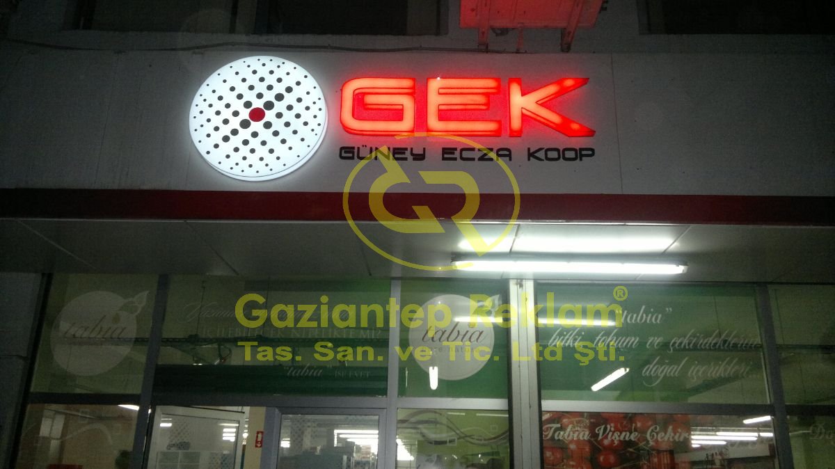 Parlak Kırmızı Pleksi Işıklı Kutu Harf Tabela