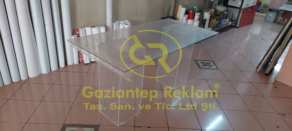 Şeffaf Akrilik Pleksi Display Standı Çözümleri