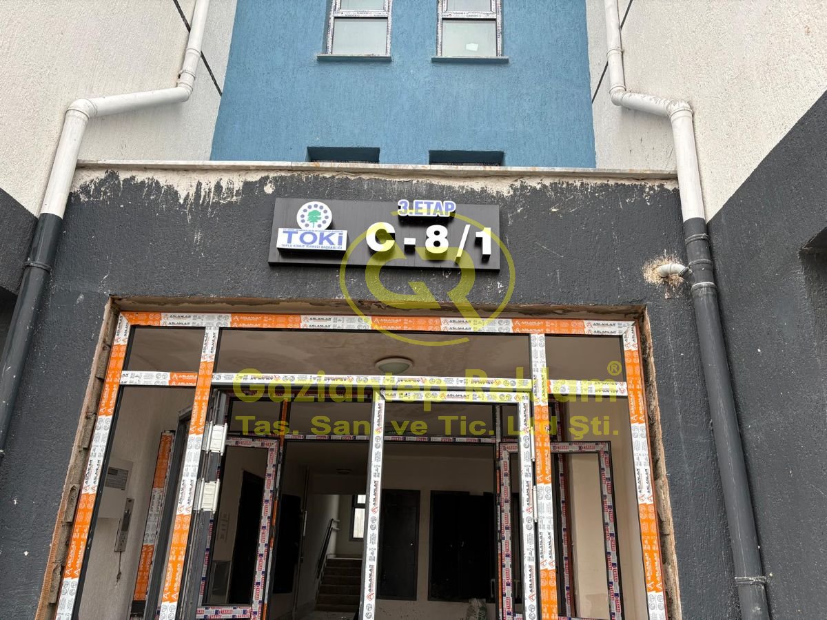 TOKİ Apartman Girişi  Blok Numaralandırma Tabelası