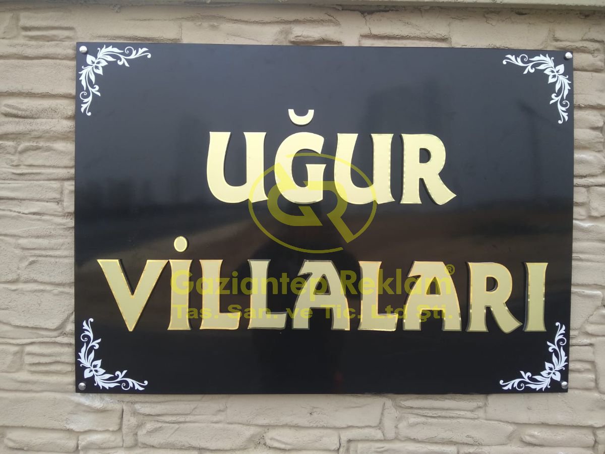 Uğur Villaları Gold Kabartma Site Giriş Tabelası