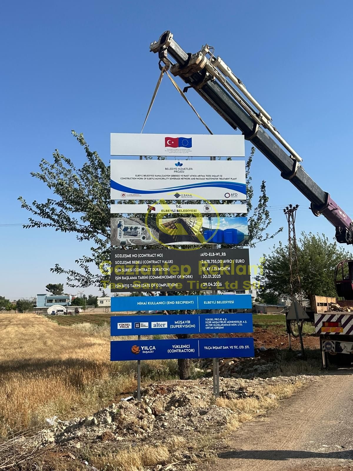 Uzun Ömürlü il bank İnşaat Proje Tabelası