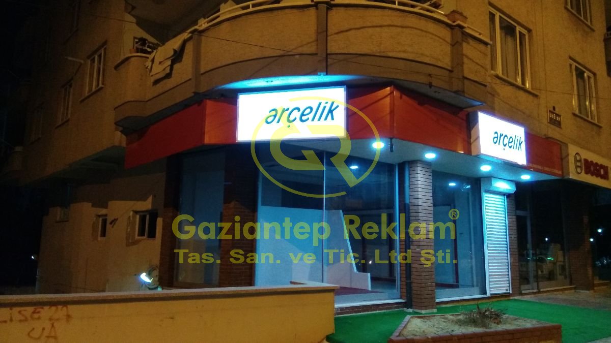 Uzun Ömürlü Işıklı Pleksi Kasa Tabela Çözümleri